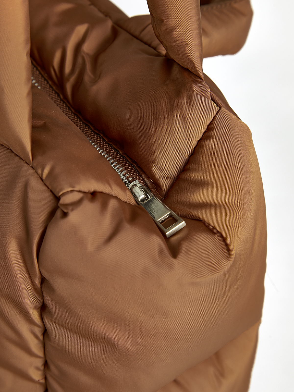 MAISON AVELORE CLOUD PUFFER CABAS — Cacao