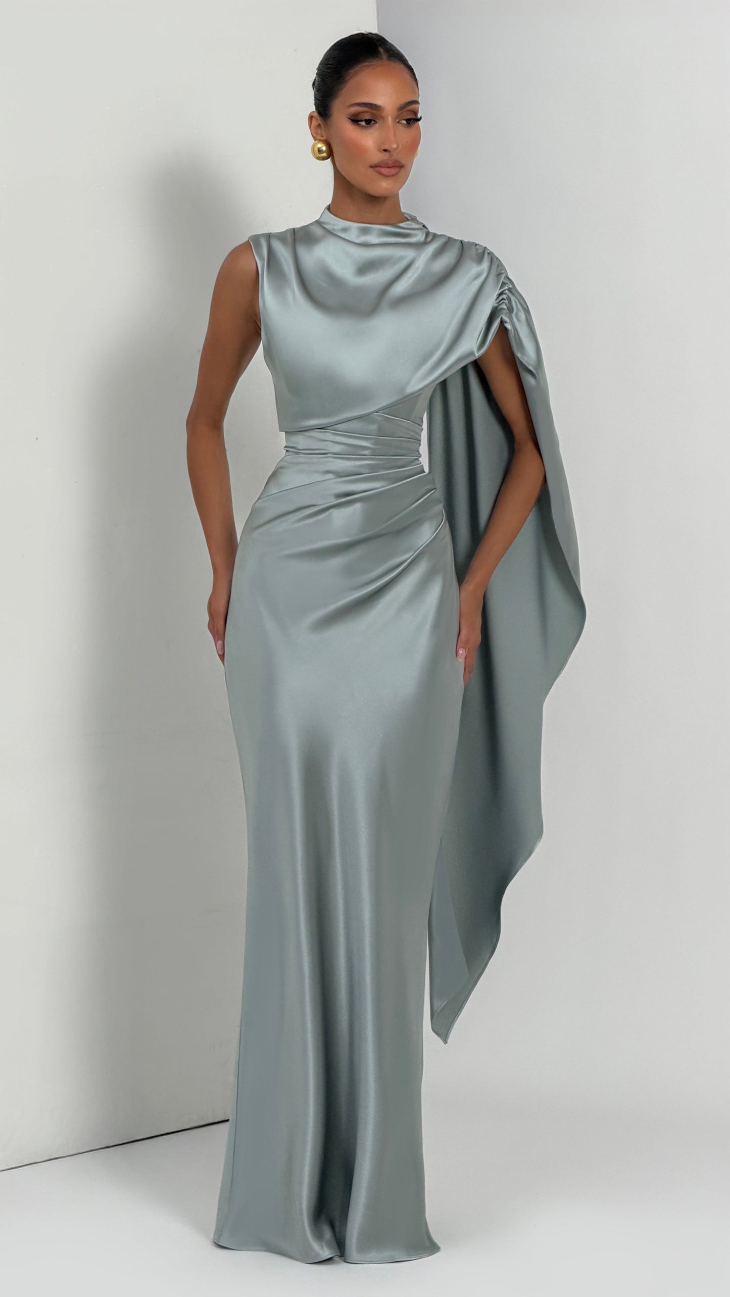 MAISON AVELORE AVENDRA — Robe Longue en Satin Drapé (Sauge)