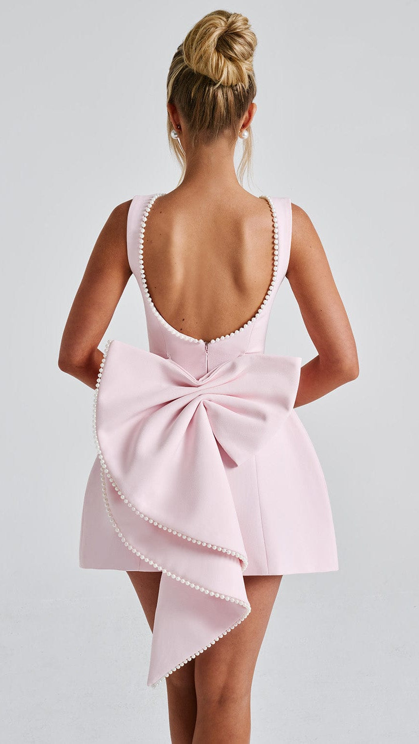 MAISON AVELORE ROSÉ ICON — Rose Poudré Mini Robe Nœud
