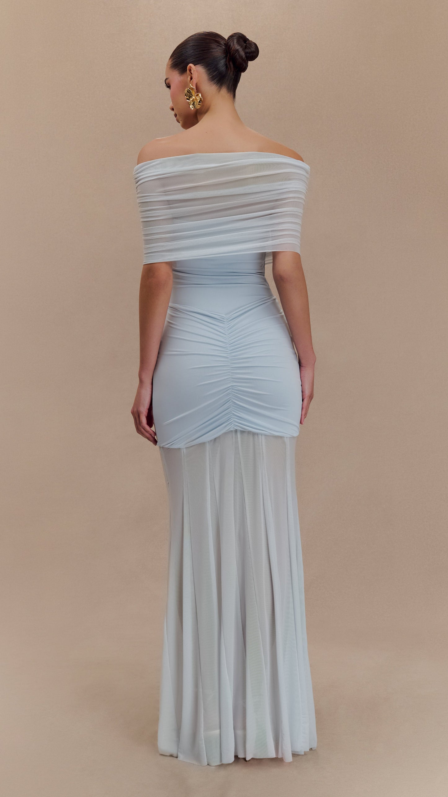 MAISON AVELORE CASPIAN — Robe Longue Épaules Dénudées (Bleu Pâle)
