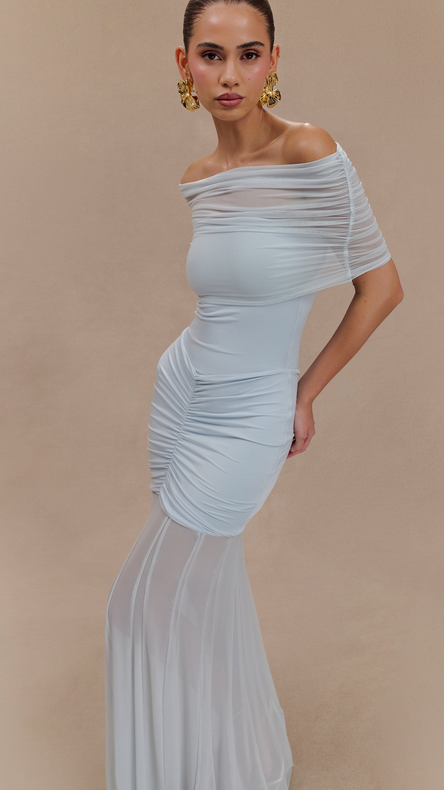 MAISON AVELORE CASPIAN — Robe Longue Épaules Dénudées (Bleu Pâle)