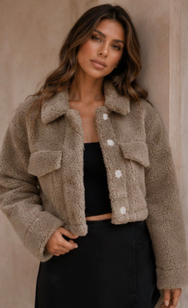MAISON AVELORE ZIA — Court Fur Jacket
