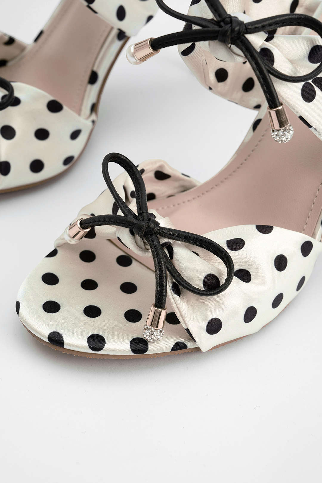 MAISON AVELORE POLKA BOW TALONS