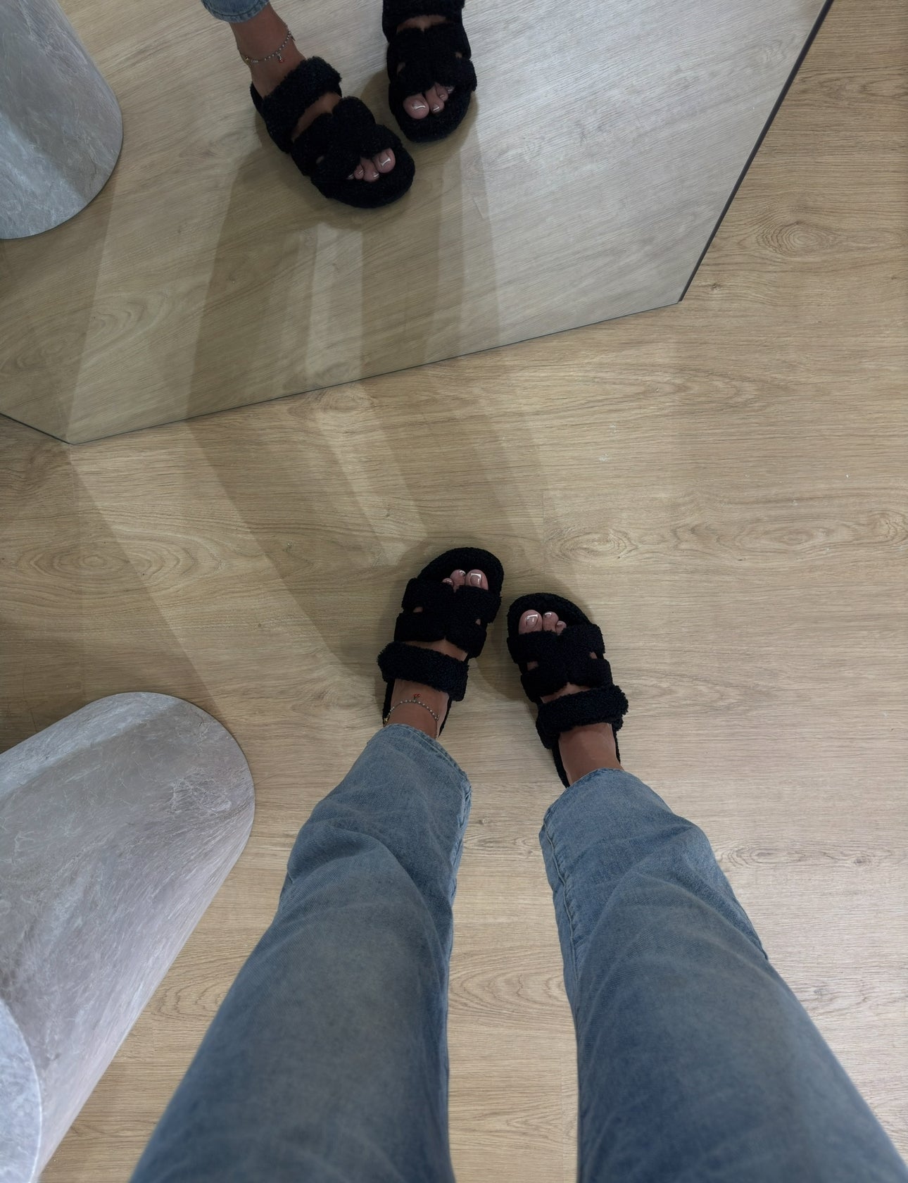 MAISON AVELORE LUNARA — Mules en Fausse Fourrure (3 Couleurs)