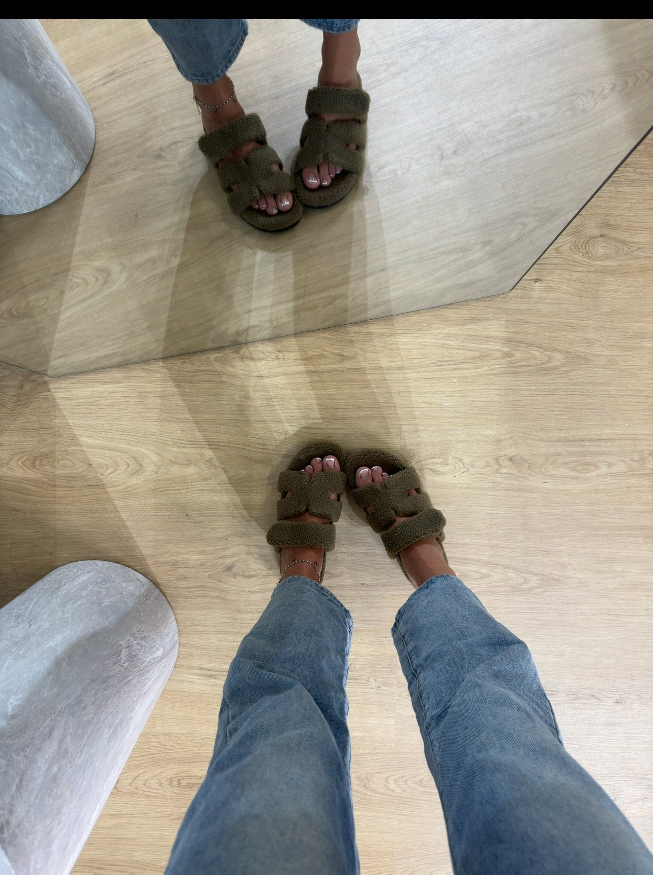 MAISON AVELORE LUNARA — Mules en Fausse Fourrure (3 Couleurs)