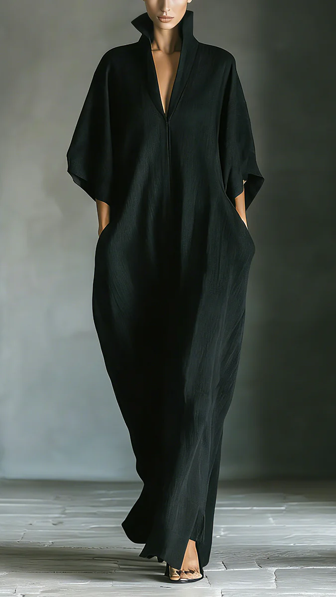 Alessandra • Robe Longue Noire Oversize Minimaliste à Manches Kimono