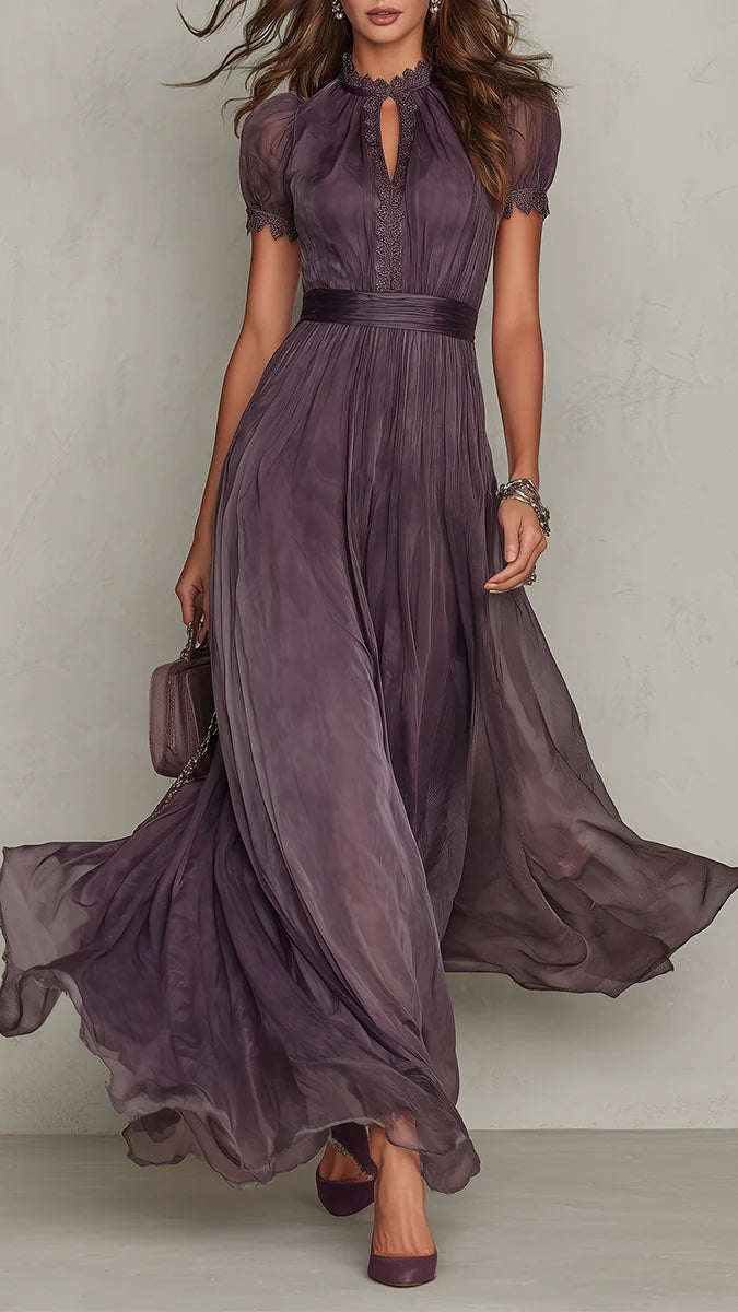 Flavia • Robe Longue Violette à Décolleté Goutte, Bordure en Dentelle de Mousseline