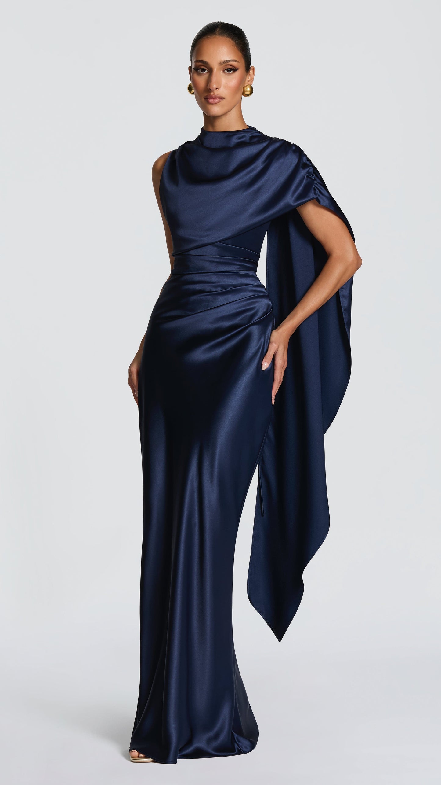 MAISON AVELORE AVENDRA — Robe Longue en Satin Drapé (Bleu Marine)