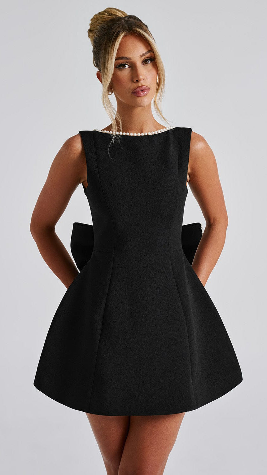 MAISON AVELORE CARRIE ICON — Mini Robe Nœud Perle (Noir)