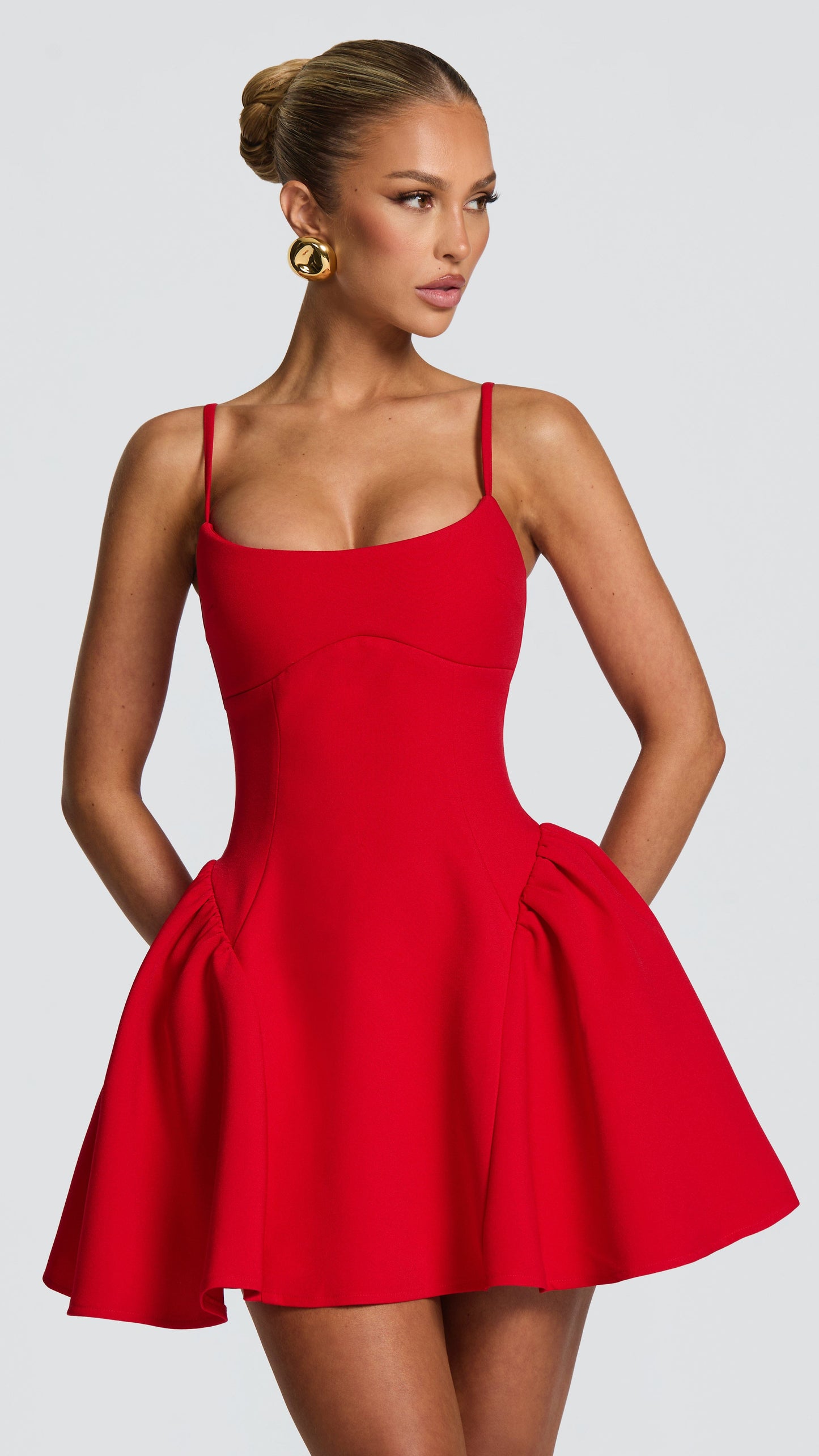 MAISON AVELORE KIAH ICON — Mini Robe Structurée (Rouge)