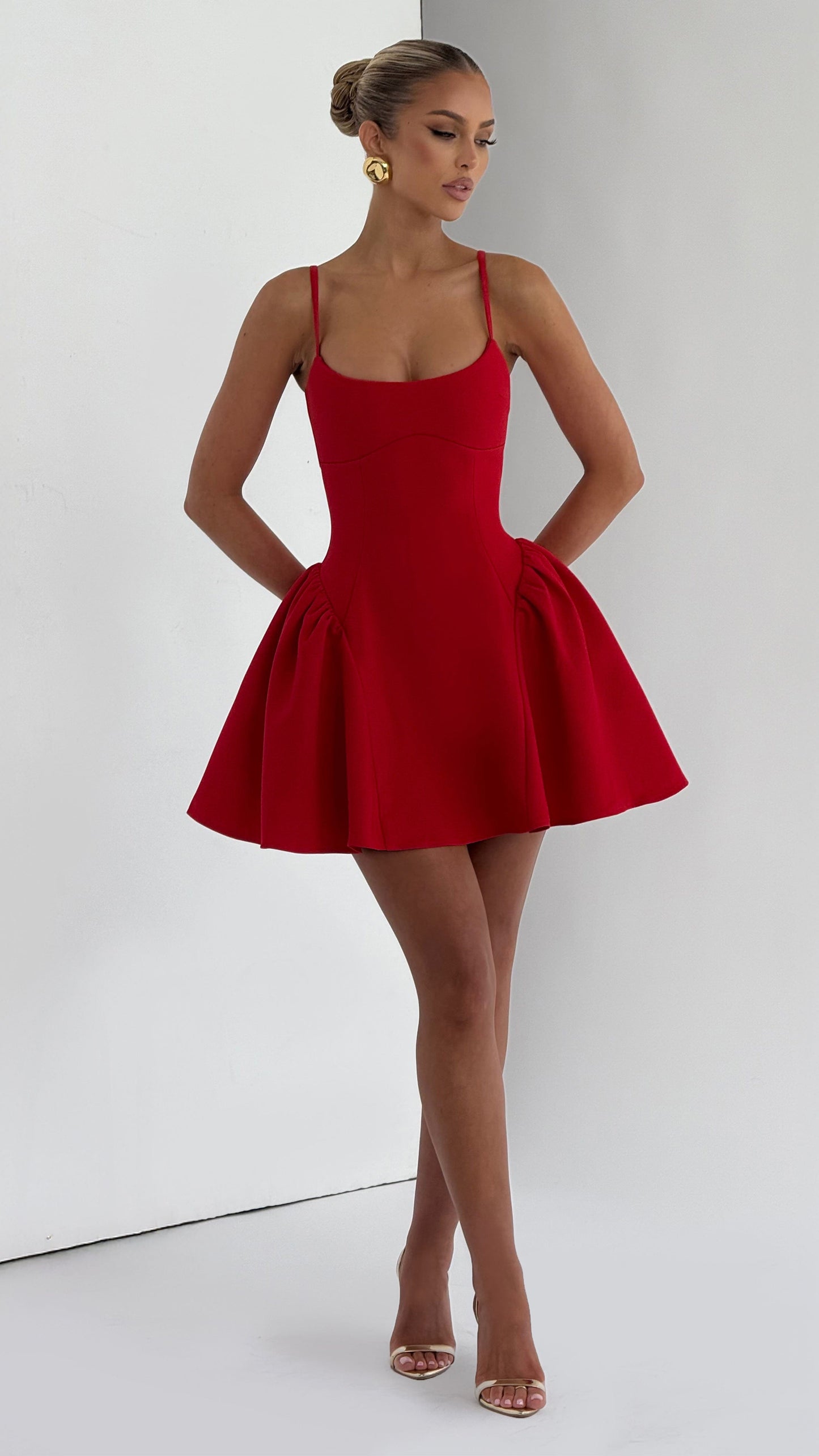 MAISON AVELORE KIAH ICON — Mini Robe Structurée (Rouge)