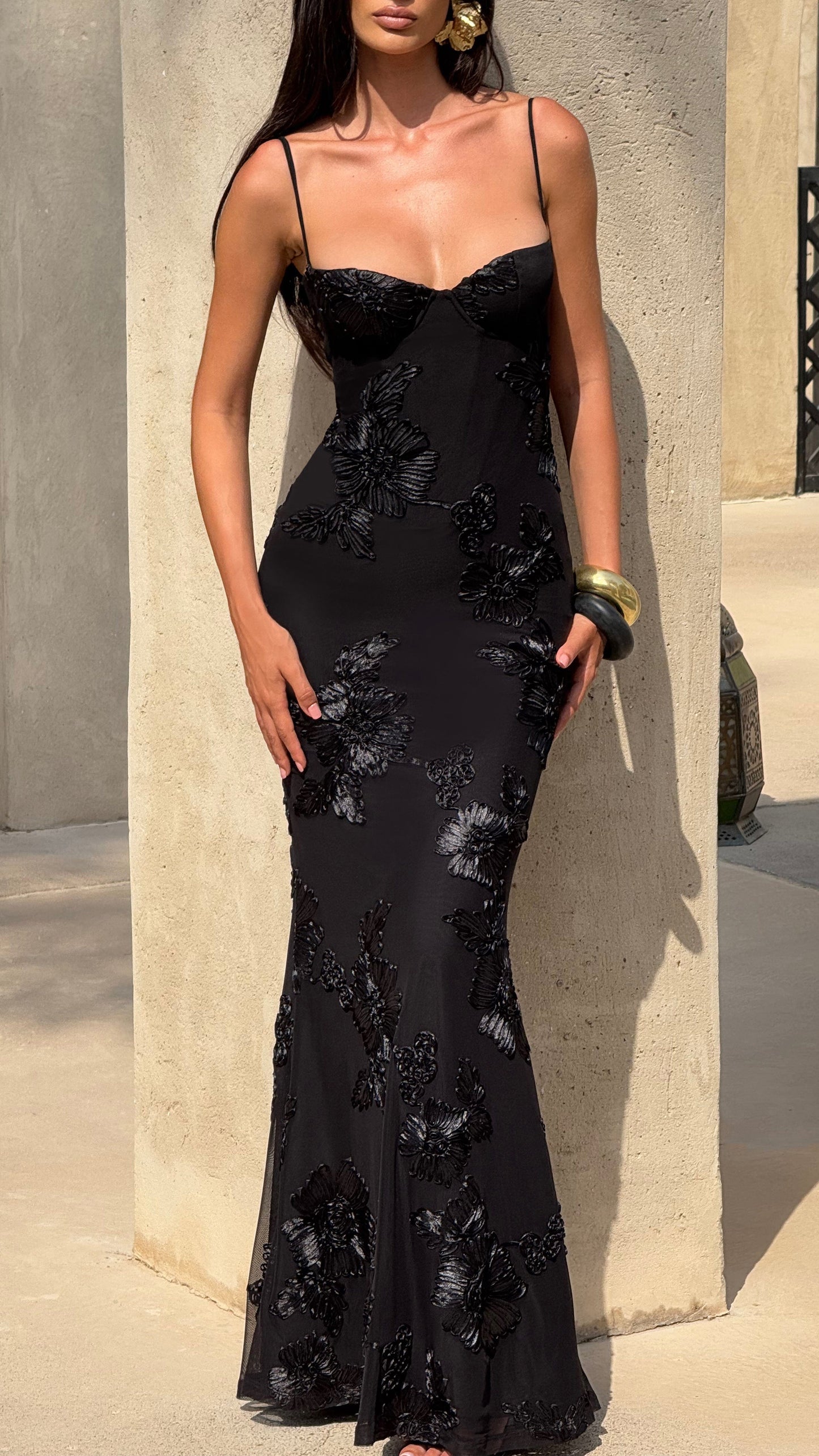 MAISON AVELORE NEFERTITI ICON — Robe Longue Appliqué Florale (Noir)
