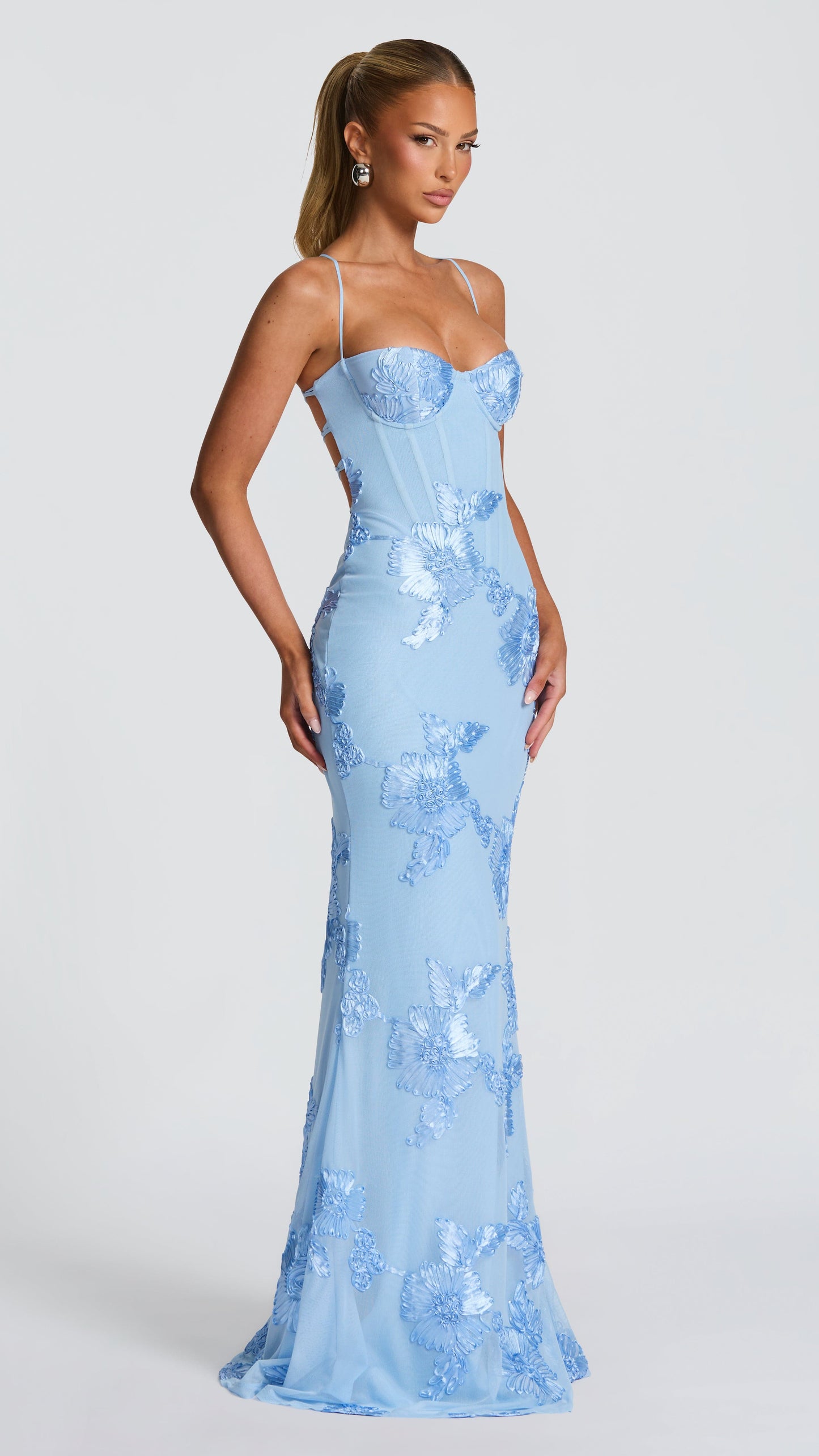 MAISON AVELORE NEFERTITI ICON — Robe Longue Florale (Bleu Glacier)