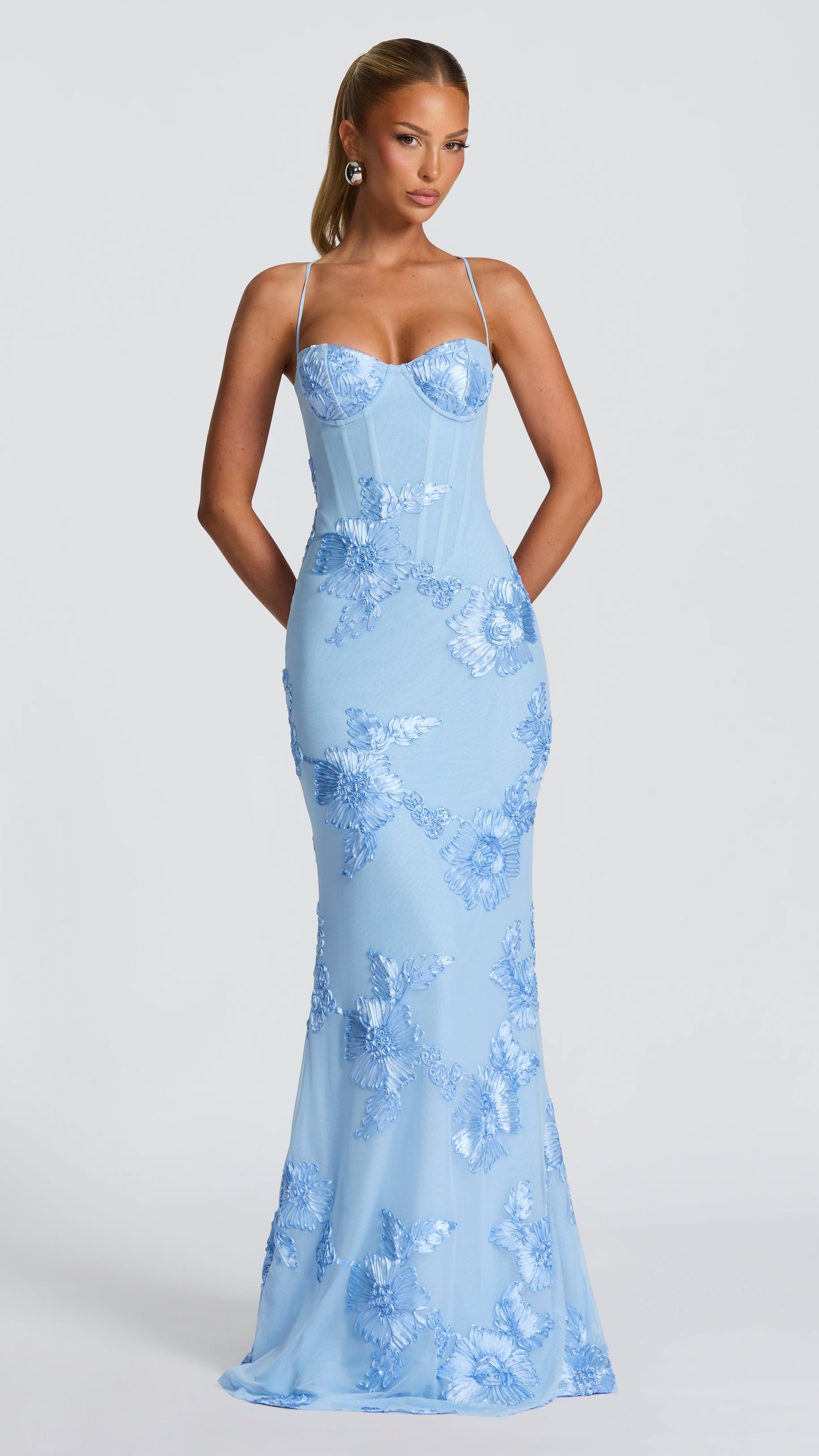 MAISON AVELORE NEFERTITI ICON — Robe Longue Florale (Bleu Glacier)