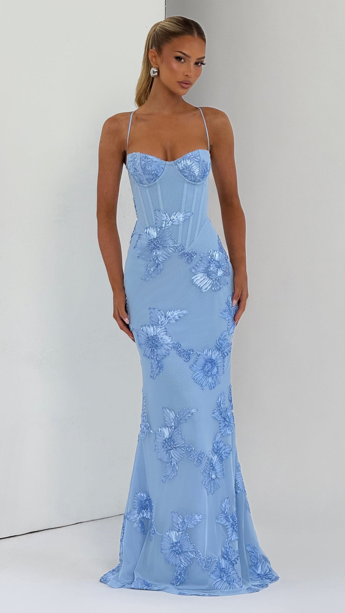 MAISON AVELORE NEFERTITI ICON — Robe Longue Florale (Bleu Glacier)